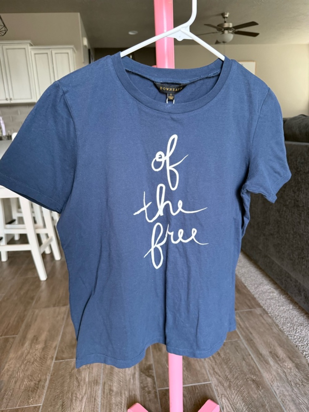 Downeast NWT Navy "Of The Free" Women’s Small T-Shirt